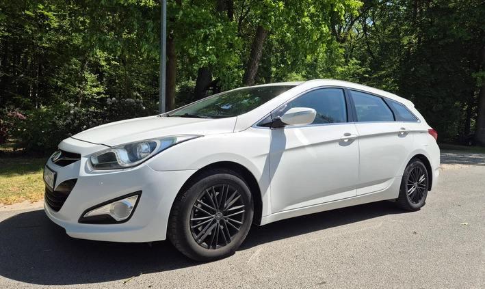 Hyundai i40 cena 28500 przebieg: 271600, rok produkcji 2012 z Złotów małe 29